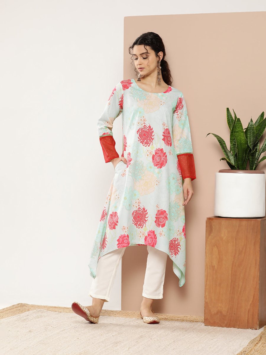 Ahalyaa Women Turquoise Blue & Red Floral Printed Gotta Patti Floral Crepe Kurta