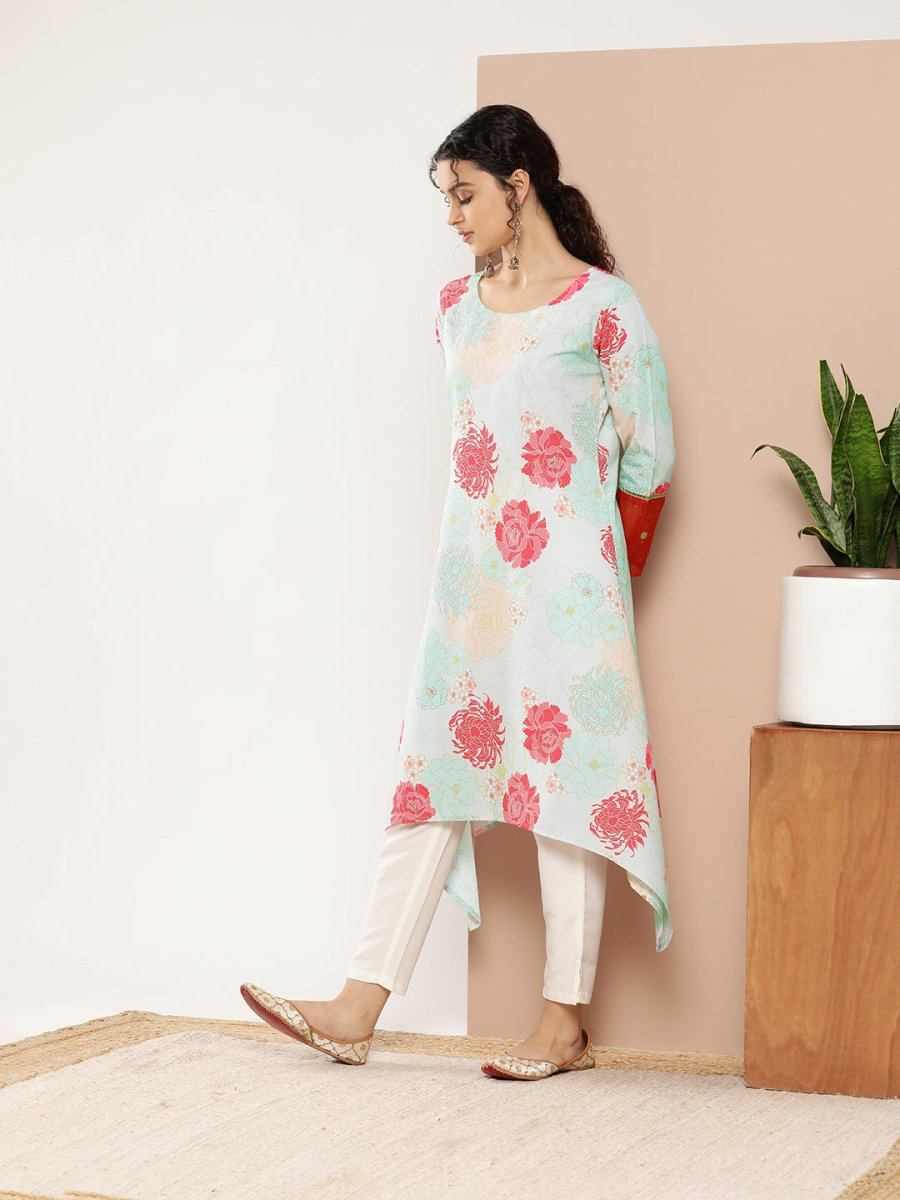Ahalyaa Women Turquoise Blue & Red Floral Printed Gotta Patti Floral Crepe Kurta