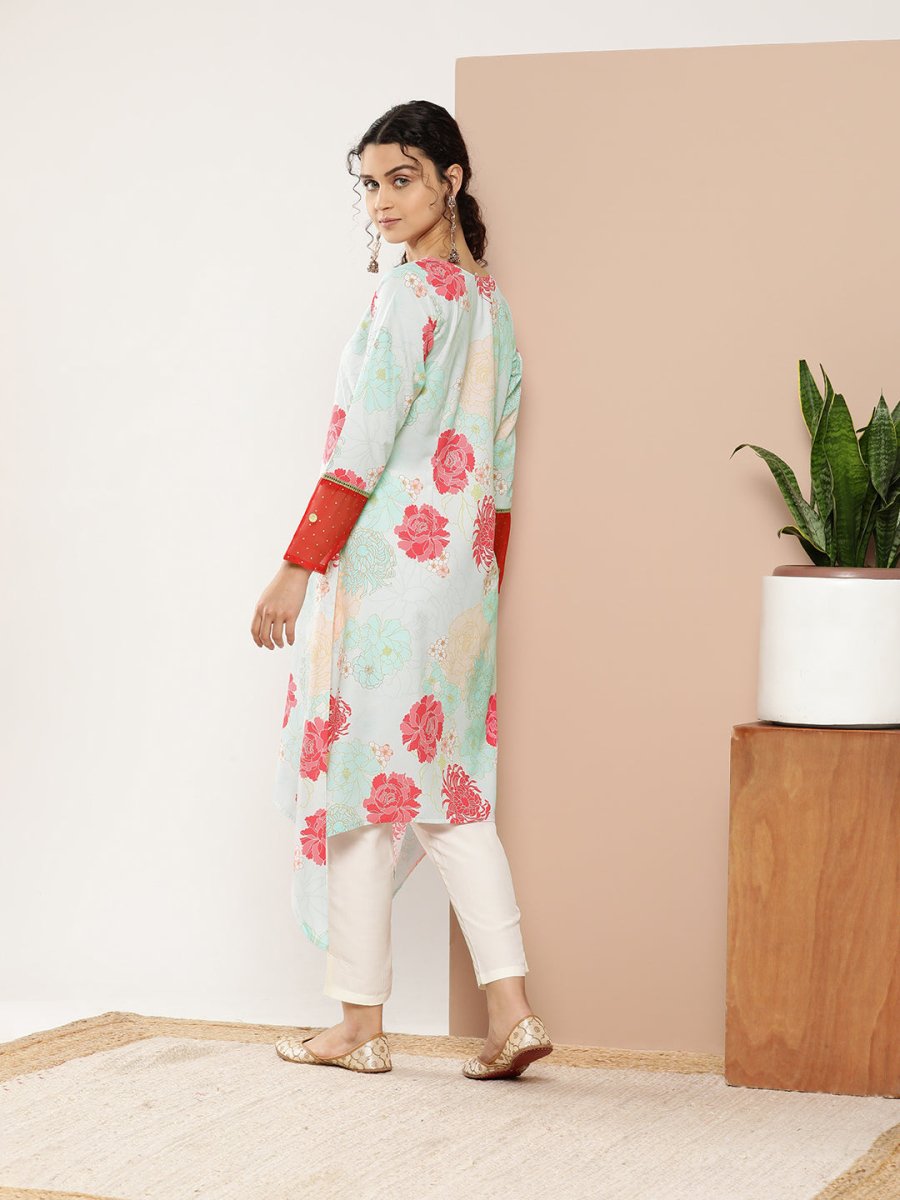 Ahalyaa Women Turquoise Blue & Red Floral Printed Gotta Patti Floral Crepe Kurta