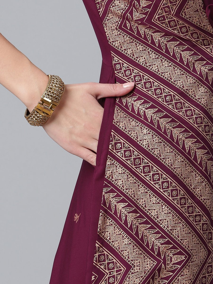 Ahalyaa Crepe Wine Glitter Print Kurta With Jacket