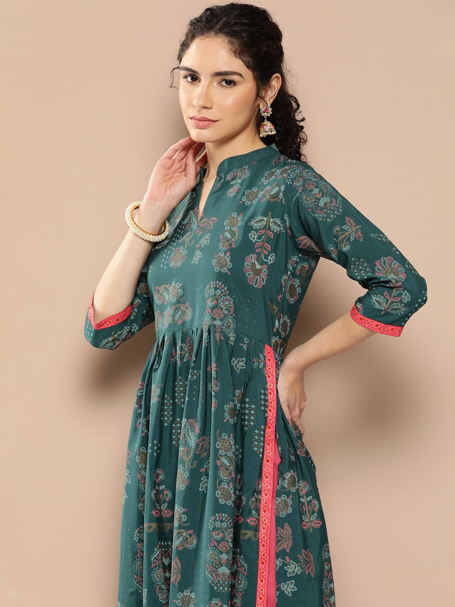 Ahalyaa Women Floral Printed Floral Crepe Kurta