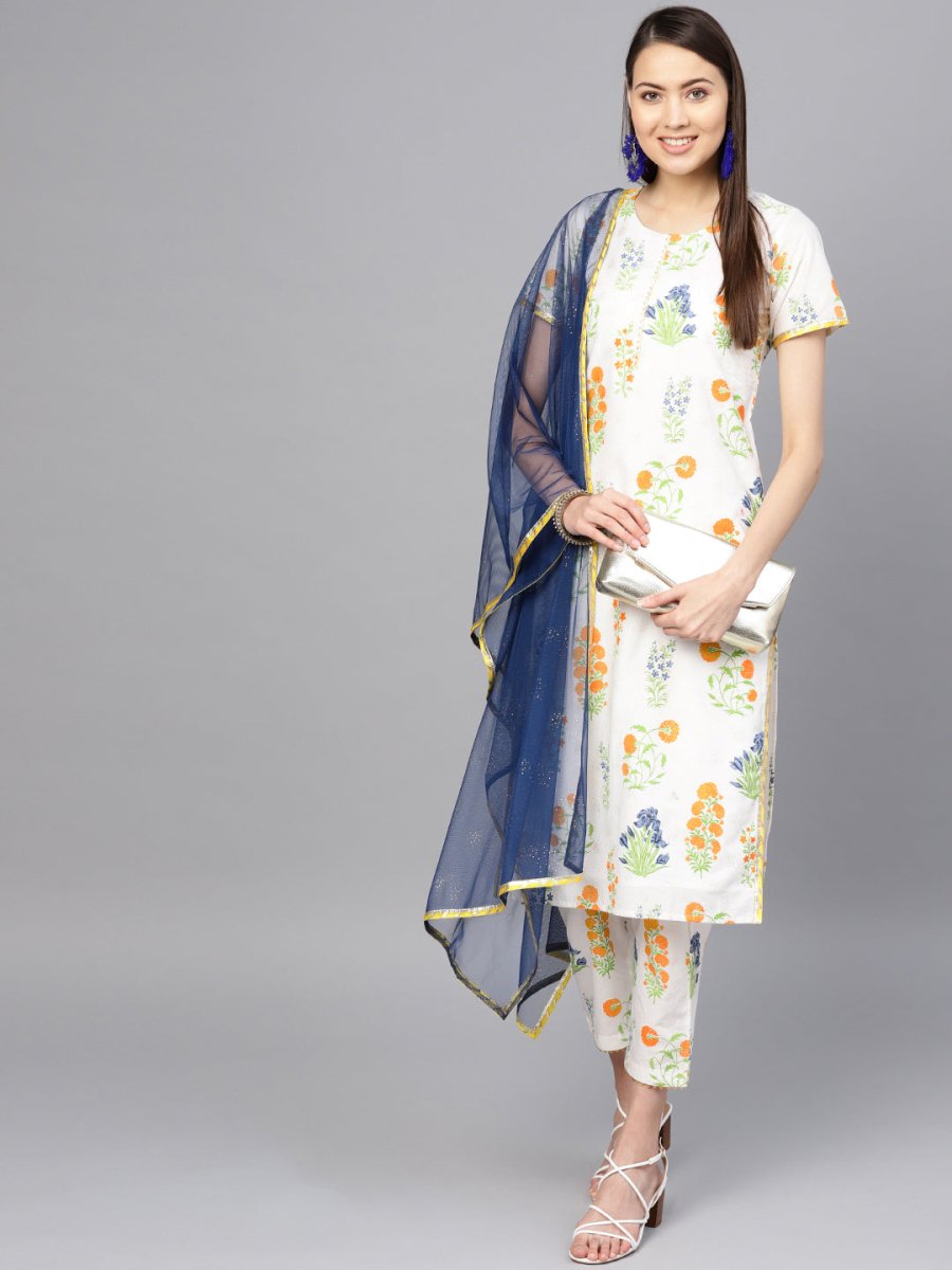 Ahalyaa Women Off white Printed Beautiful Kurta Set