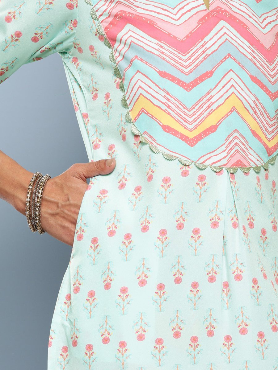 Ahalyaa Women Turquoise Blue Printed Gotta Patti Kurta with Trousers