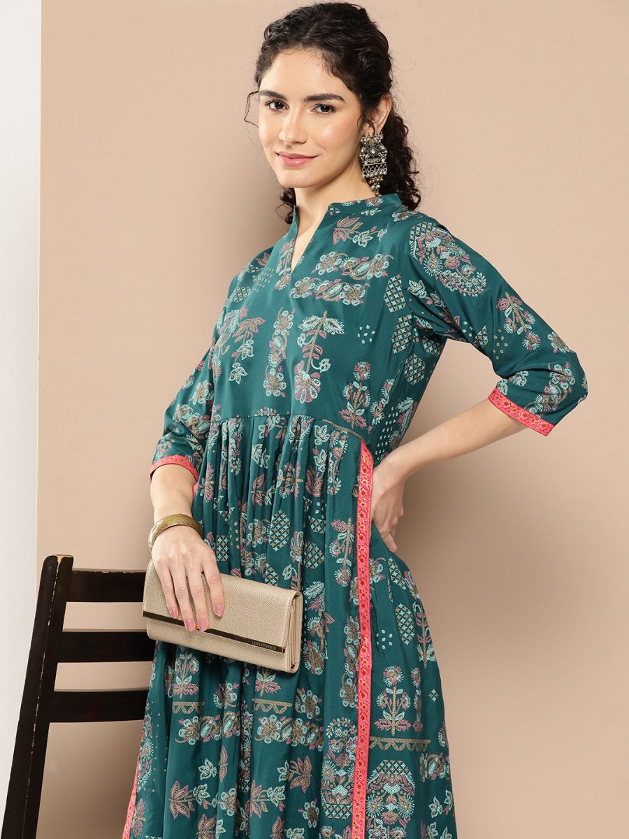 Ahalyaa Women Floral Printed Pleated Kurta with Trousers