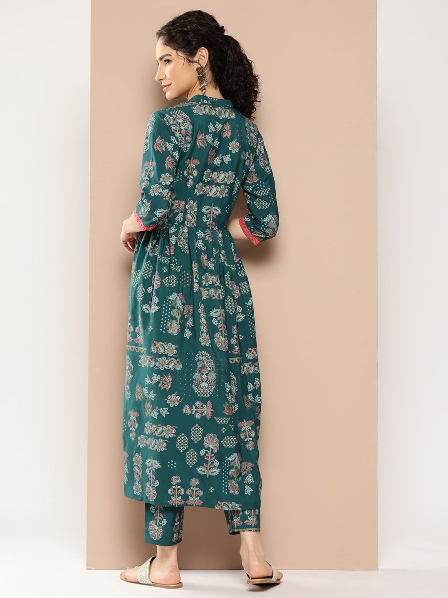 Ahalyaa Women Floral Printed Pleated Kurta with Trousers