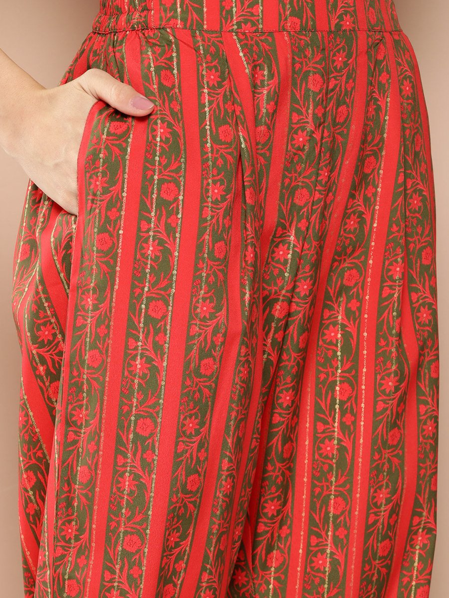Ahalyaa Women Floral Printed Pleated Gotta Patti Kurta with Trousers