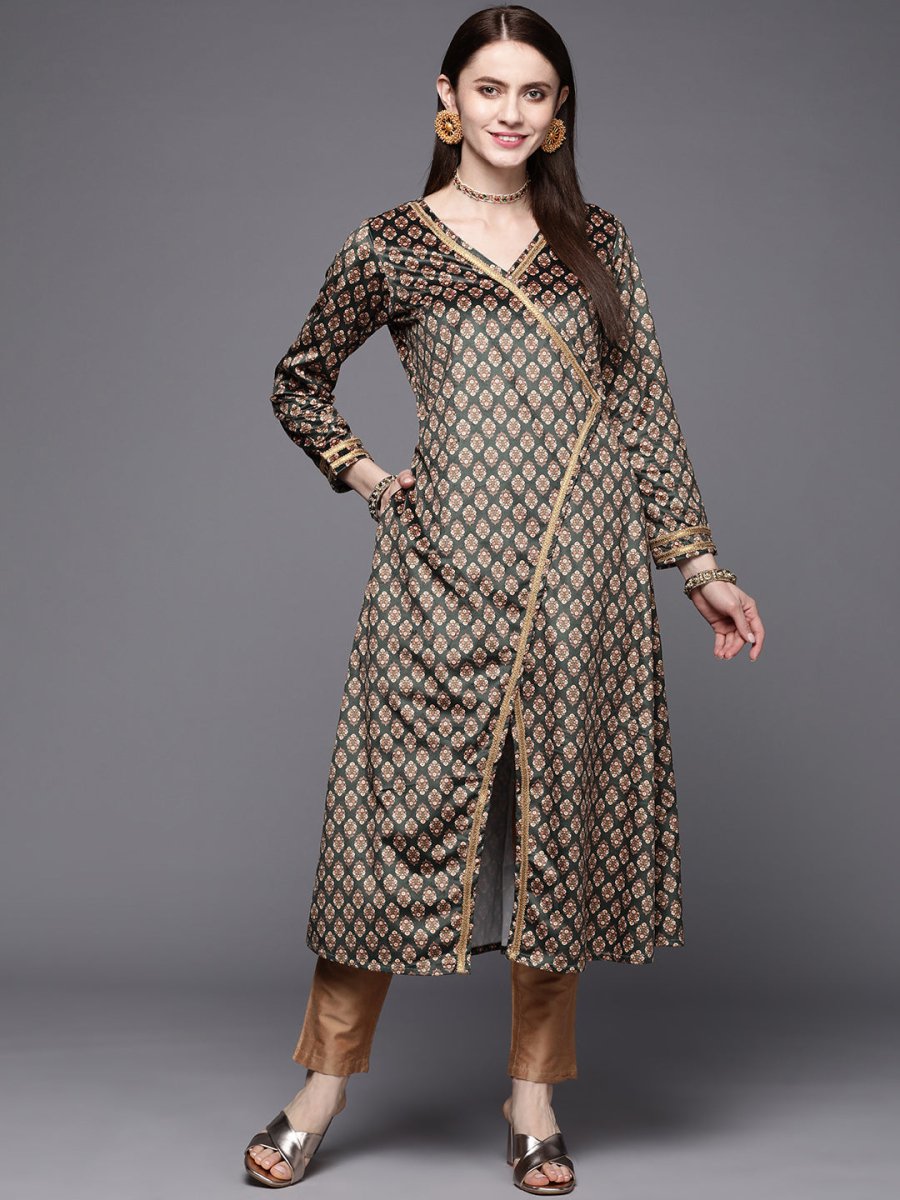 Ahalyaa Women Green & Cream-Coloured Floral Printed Velvet Kurta