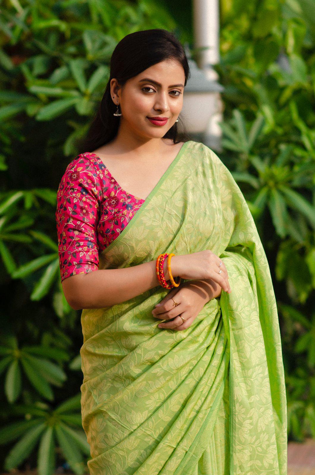 Green Jute Silk Woven Design Saree with Unstitched Blouse - Hiral Fashion