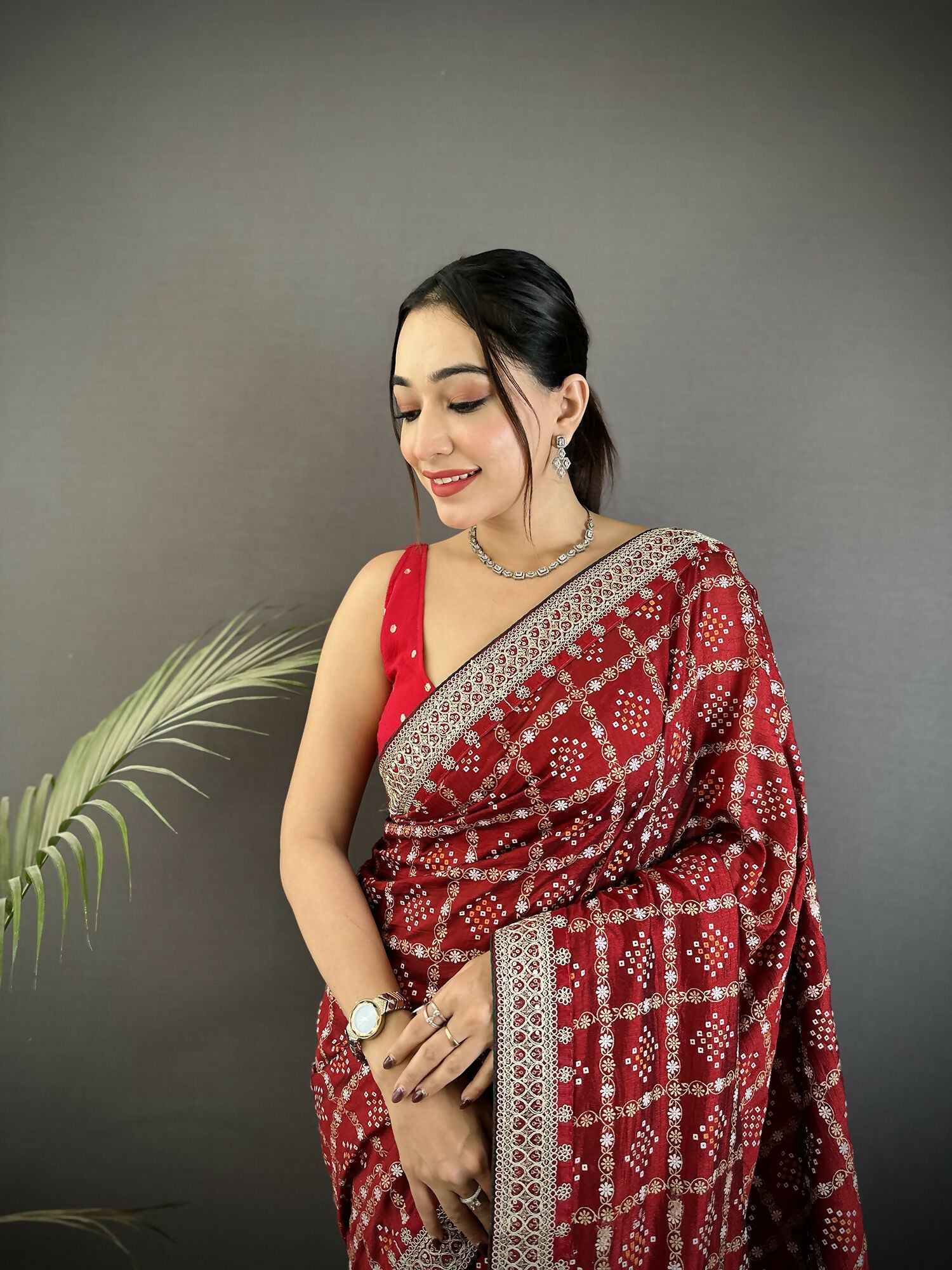 Joban Fashion Maroon Bandhej Bandhani Vichitra Silk Bandhani Prints Saree