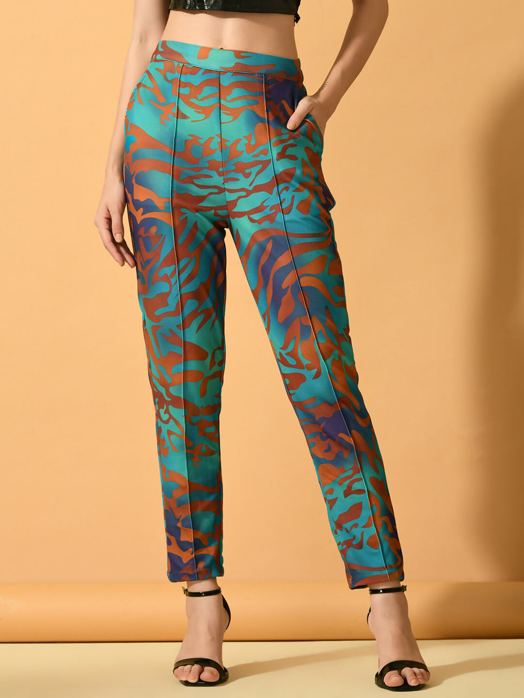 Myshka Women's Multi Printed Coat With Trousers