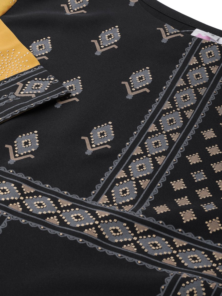 Ahalyaa Black & Grey Screen Print Straight Kurta
