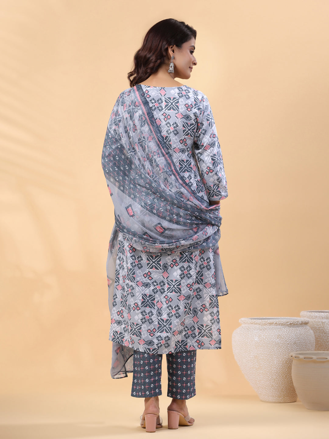 Janasya Regular Biscuit Slub Grey Gemometric Square Neck Kurta,Bottom & Dupatta