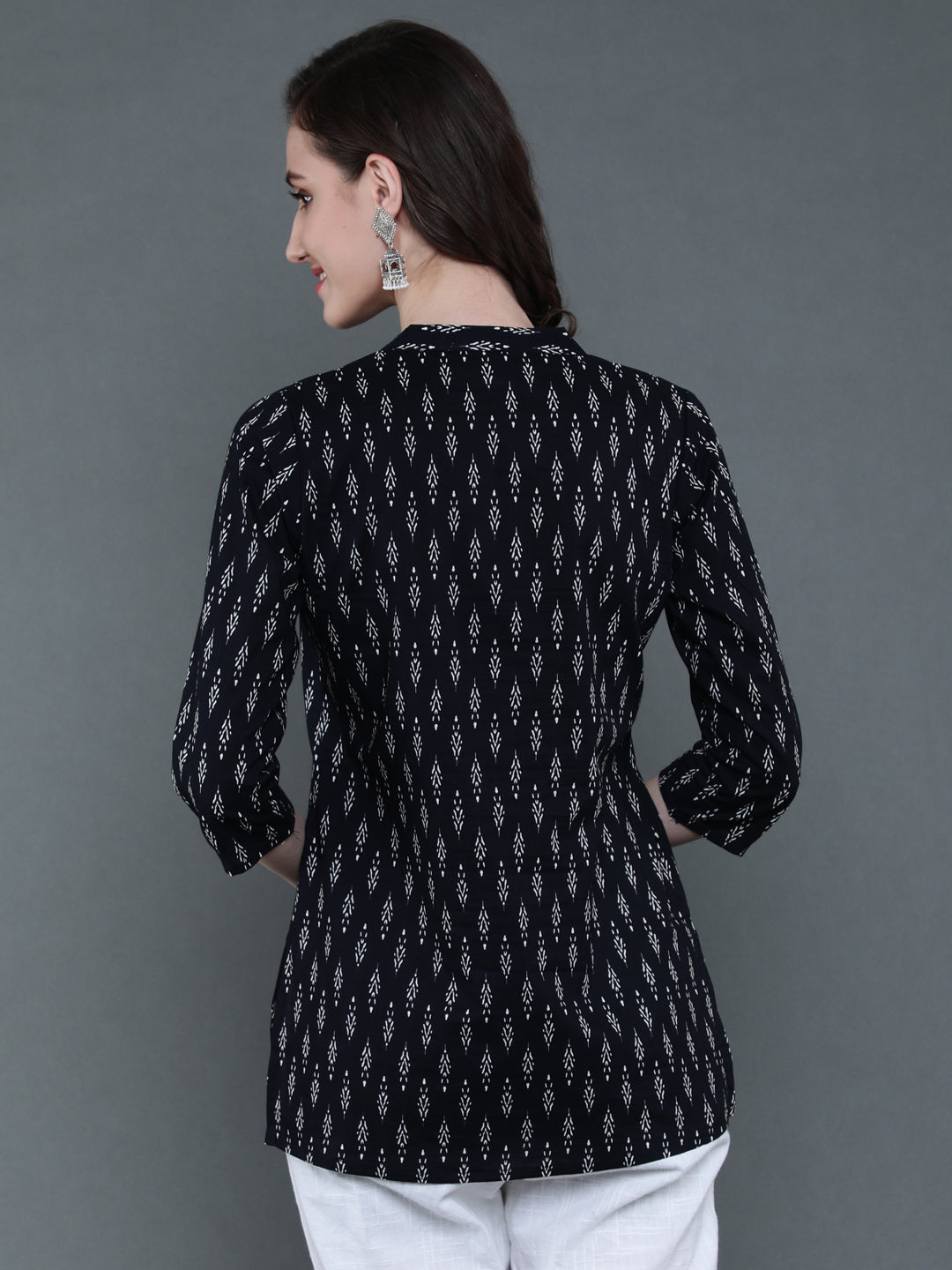 Antaran Black Pure Cotton Geometric Printed Tunic