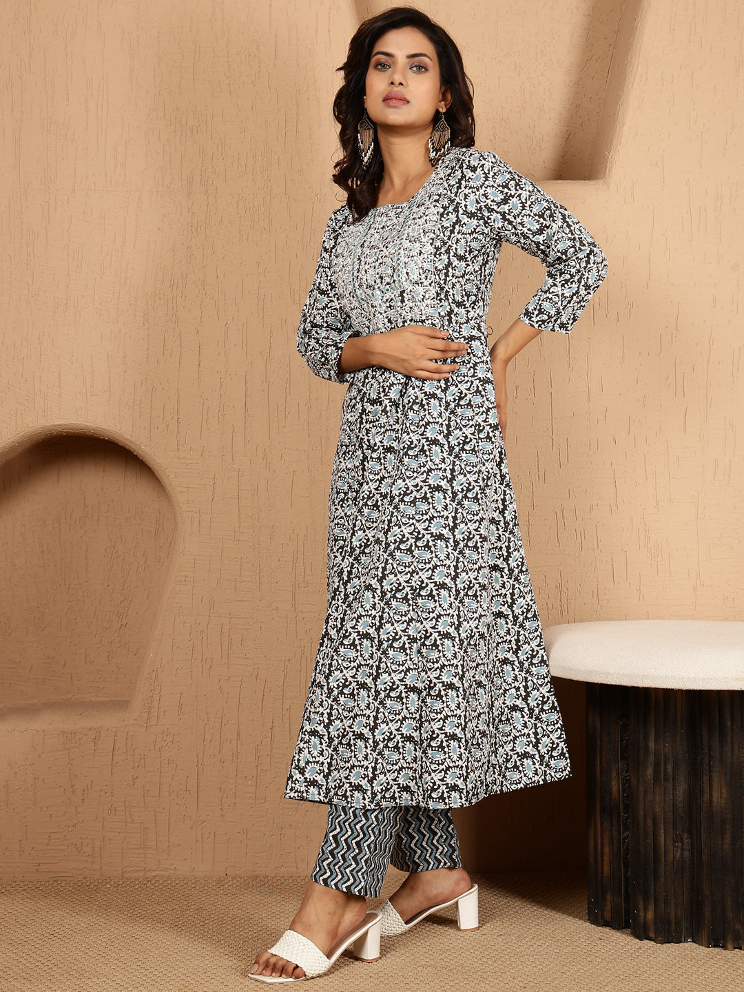 Antaran Blue Cotton Blend Embellished Kurta Pant & Dupatta Set
