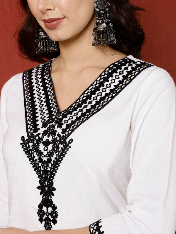 Antaran White Cotton Embroidered Kurta Pant Set