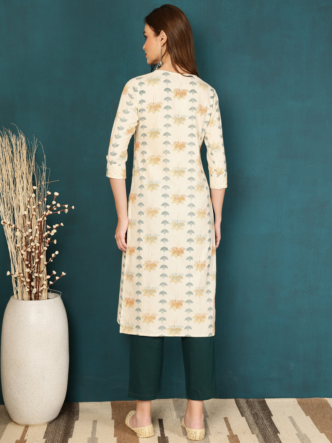 Antaran Off White Pure Cotton Embellished Kurta