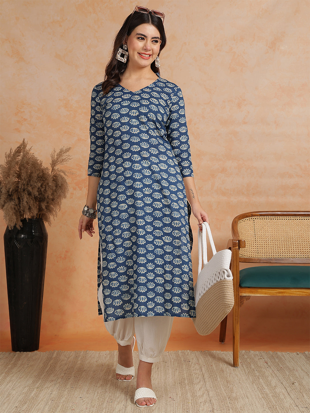 Antaran Blue Pure Cotton Printed Kurta With V Neck