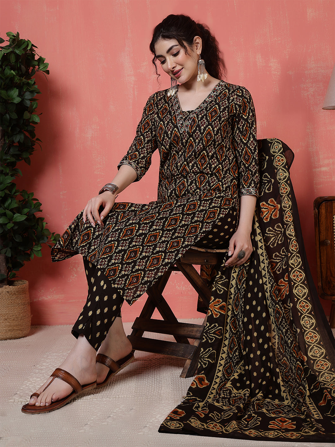 Antaran Black Pure Cotton Embroidered Kurta Pant Dupatta