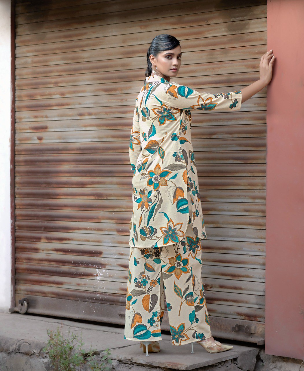 Prazu Fashion Cream Khadi Cotton Floral Printed Co-Ord Set
