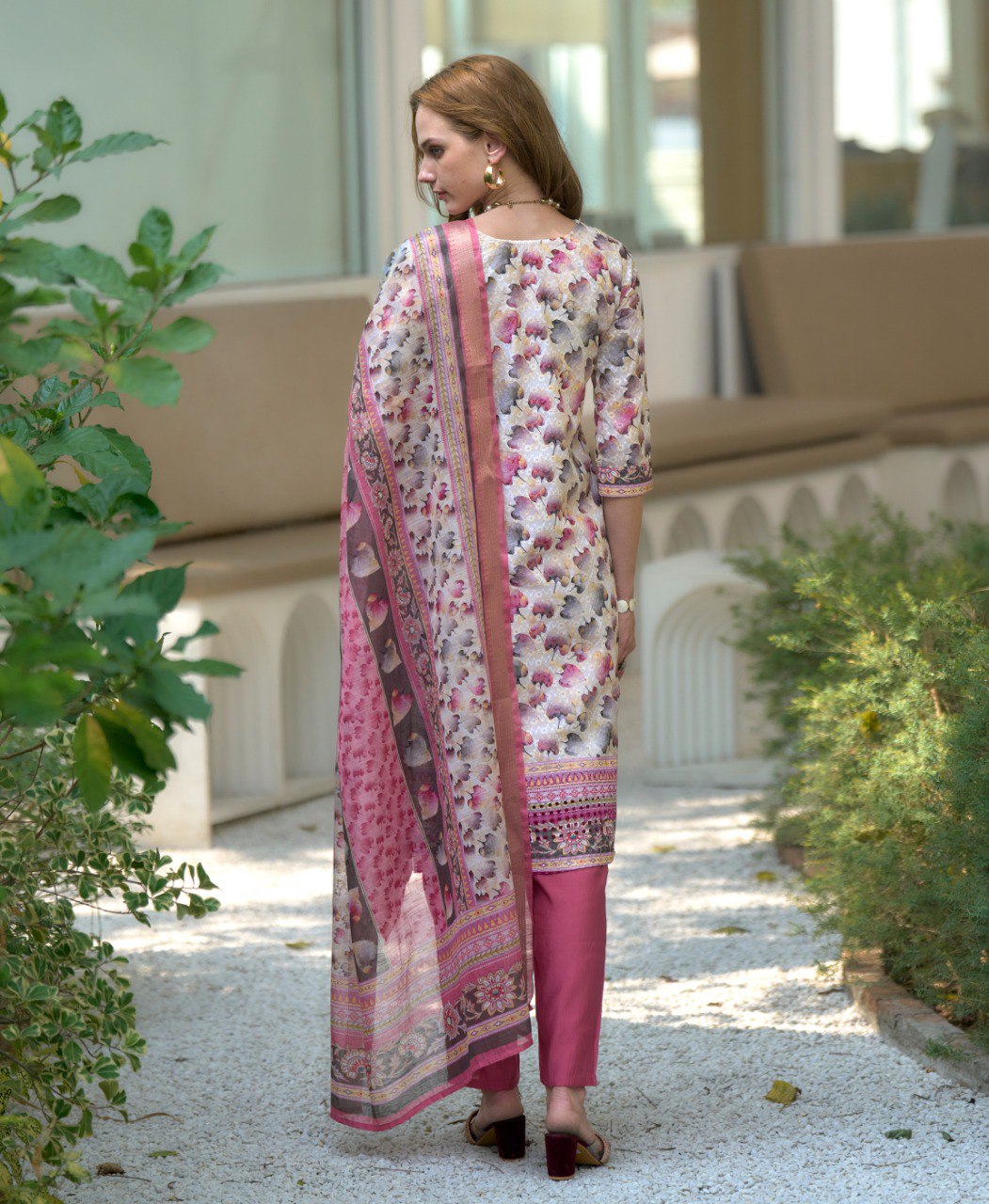 Prazu Fashion Off White Cotton Leaf Embroidered Kurta Set