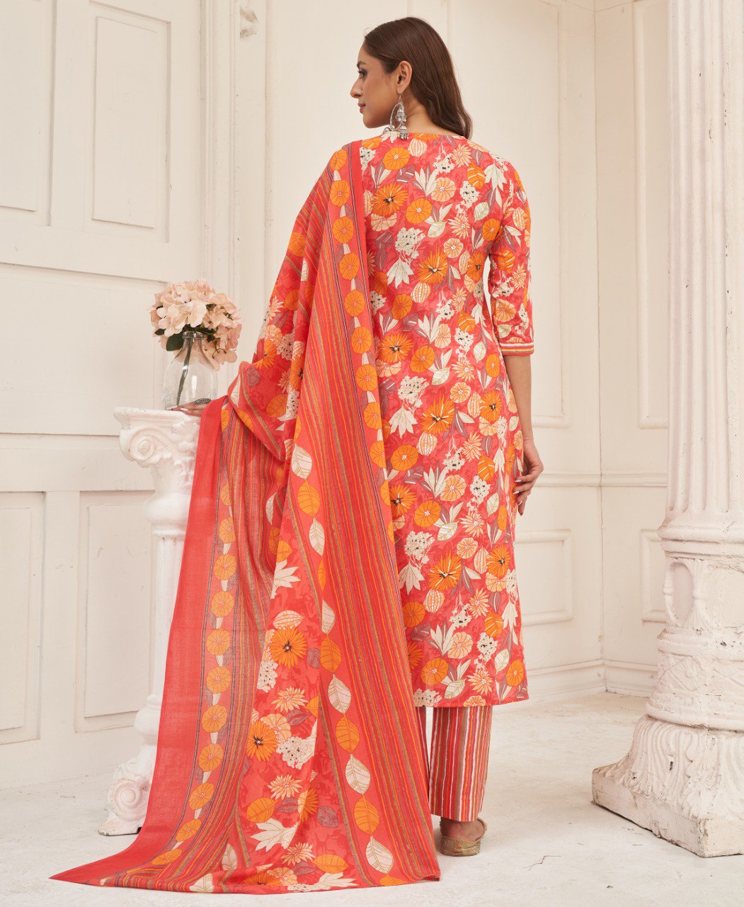 Prazu Fashion Peach Cotton Foil Printed Kurta Set