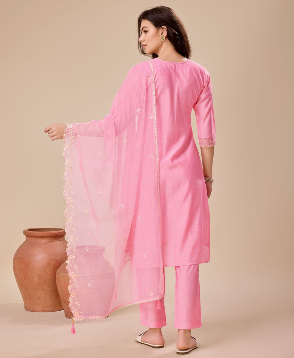 Prazu Fashion Pink Viscose Silk Embroidered Kurta Set
