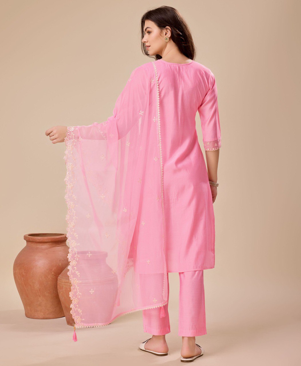 Prazu Fashion Pink Viscose Silk Embroidered Kurta Set