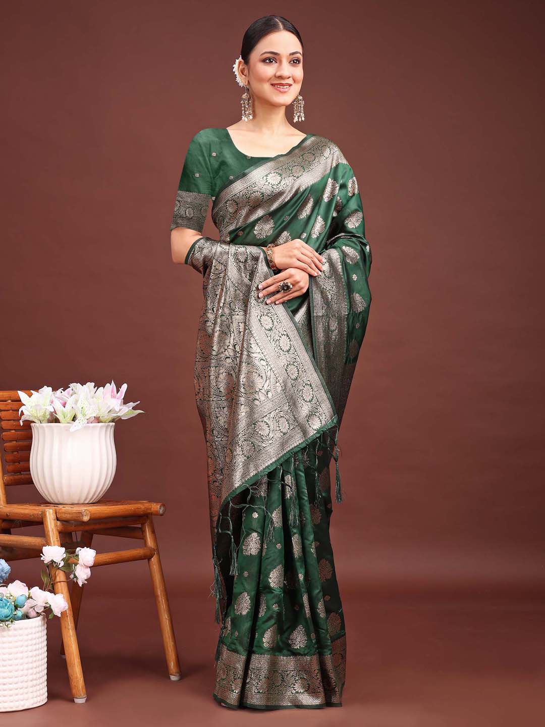 Shree Shyam Fashion Dark Green Banarasi Silk Saree with Zari Weaving - A Timeless Tale of Elegance