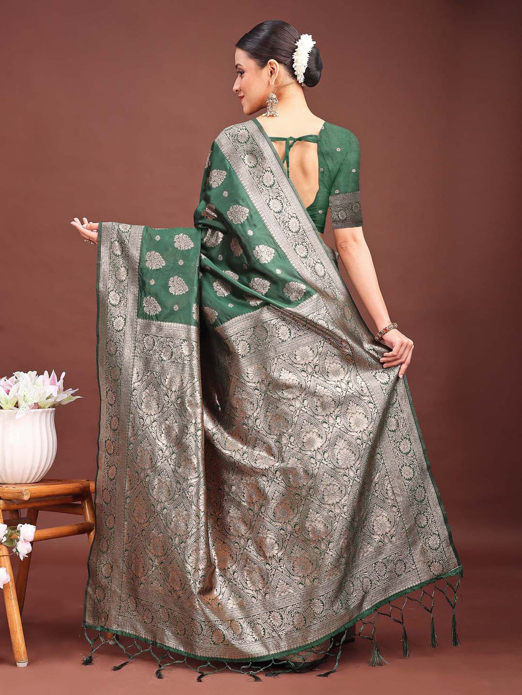 Shree Shyam Fashion Dark Green Banarasi Silk Saree with Zari Weaving - A Timeless Tale of Elegance