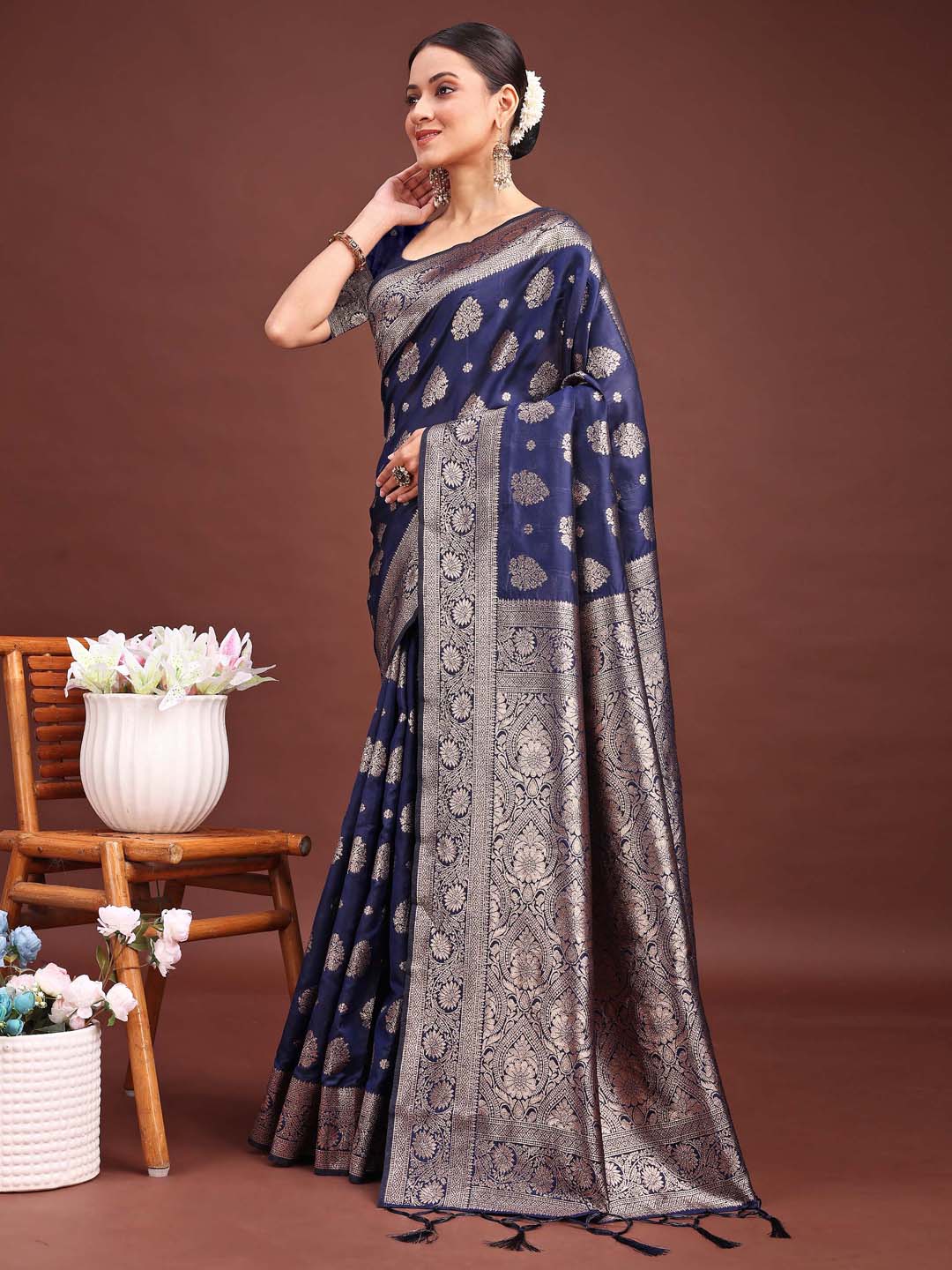 Shree Shyam Fashion Navy Blue Banarasi Silk Saree with Zari Weaving - A Timeless Tale of Elegance