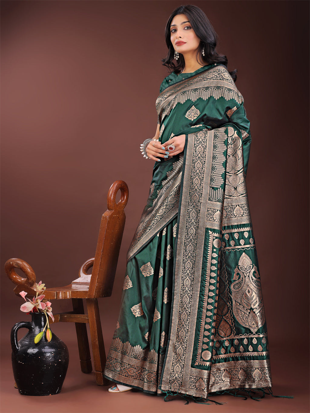 Shree Shyam Fashion Graceful Green Banarasi Silk Saree with Silver Zari - Perfect Ethnic Wear for Weddings & Festive Moments