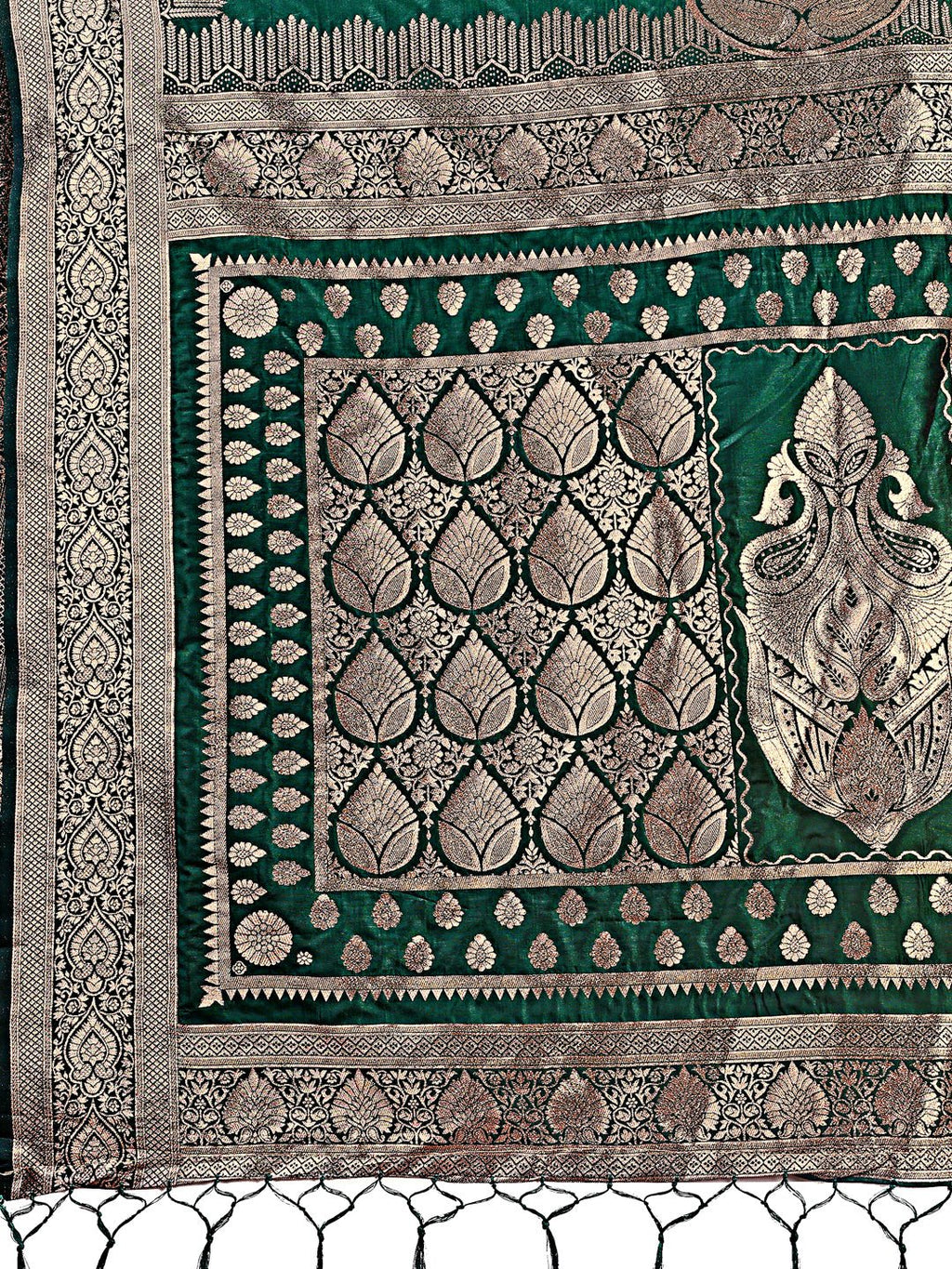 Shree Shyam Fashion Graceful Green Banarasi Silk Saree with Silver Zari - Perfect Ethnic Wear for Weddings & Festive Moments