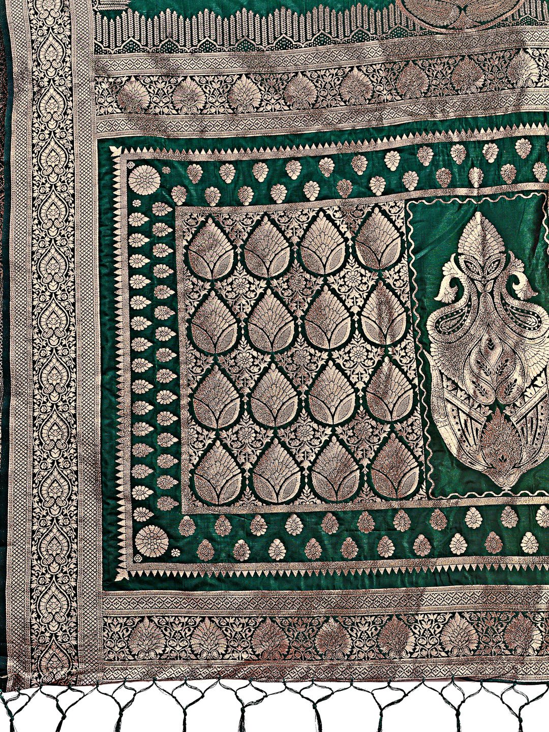 Shree Shyam Fashion Graceful Green Banarasi Silk Saree with Silver Zari - Perfect Ethnic Wear for Weddings & Festive Moments