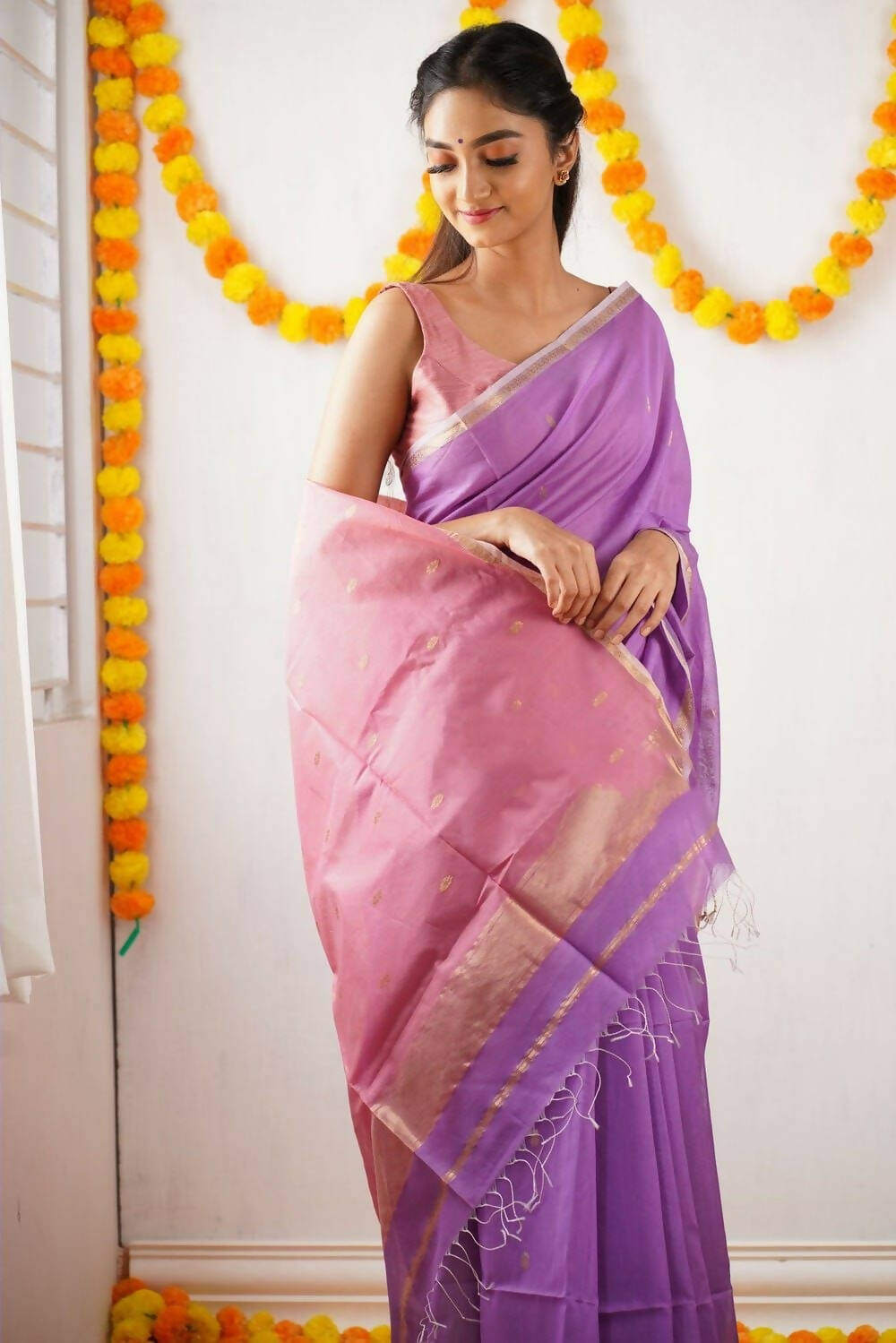 DEIANA'S Beautiful Designer Golden zari Soft Cotton Saree - Lavender