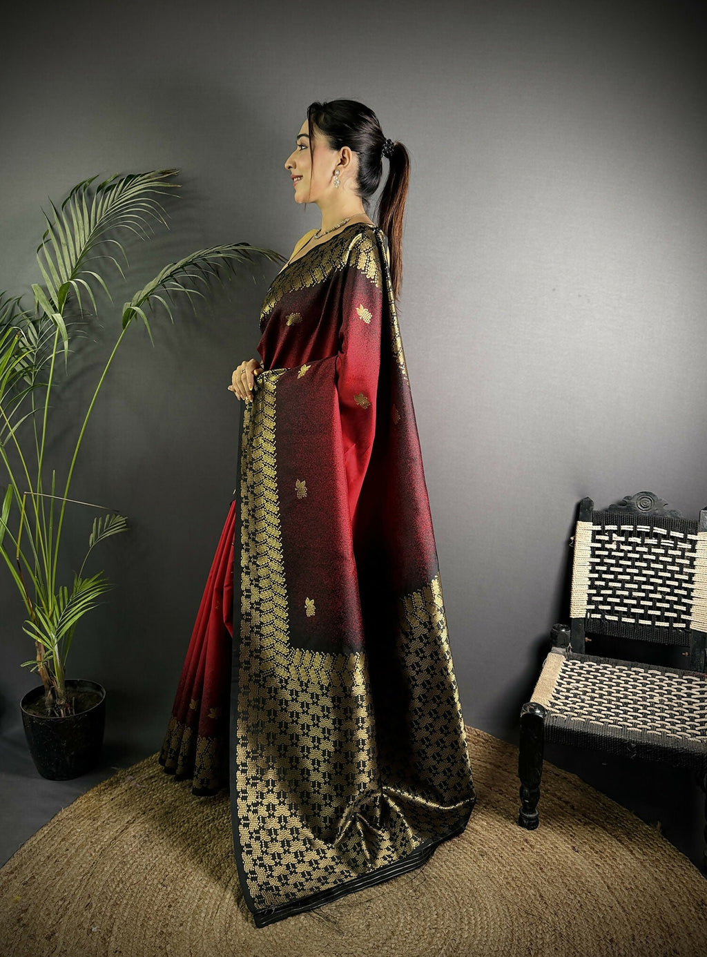 Joban Fashion Red Handloom Silk Ikkat Saree