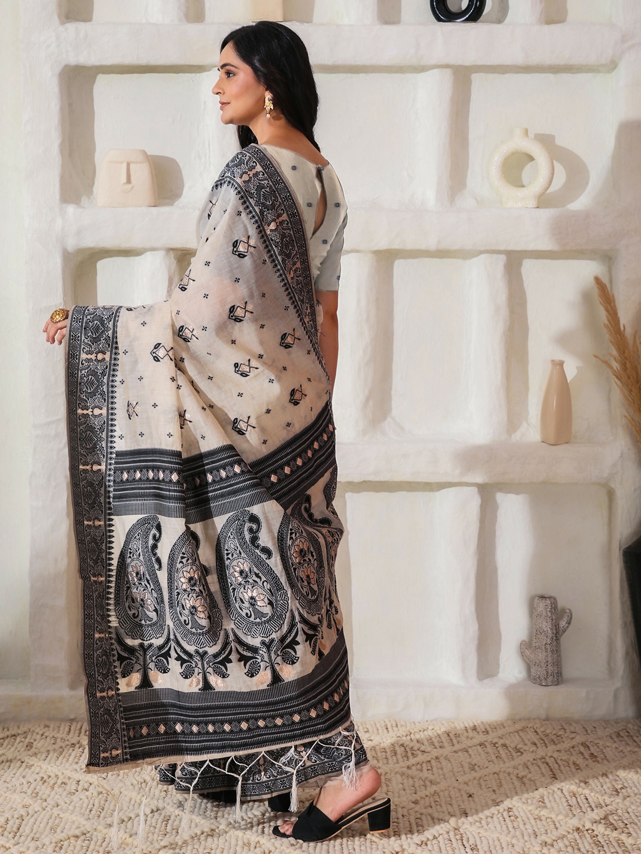 Shree Shyam Fashion Linen Cotton Black & Cream Saree