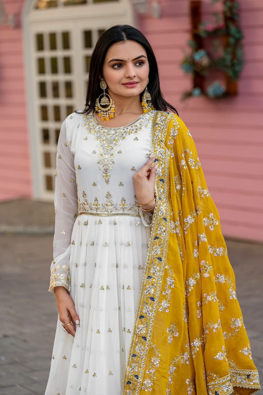 Prazu Fashion Off White Georgette Embroidered Anarkali Suit
