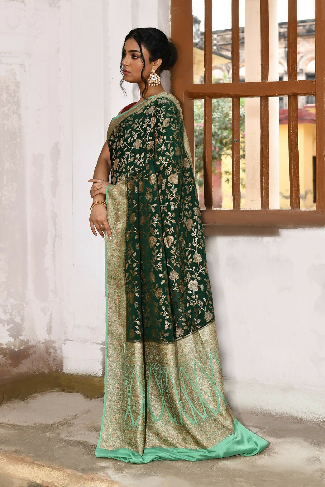 Joban Fashion Emerald Green Crepe Chiffon Pure Handloom Banarasi Silk Saree