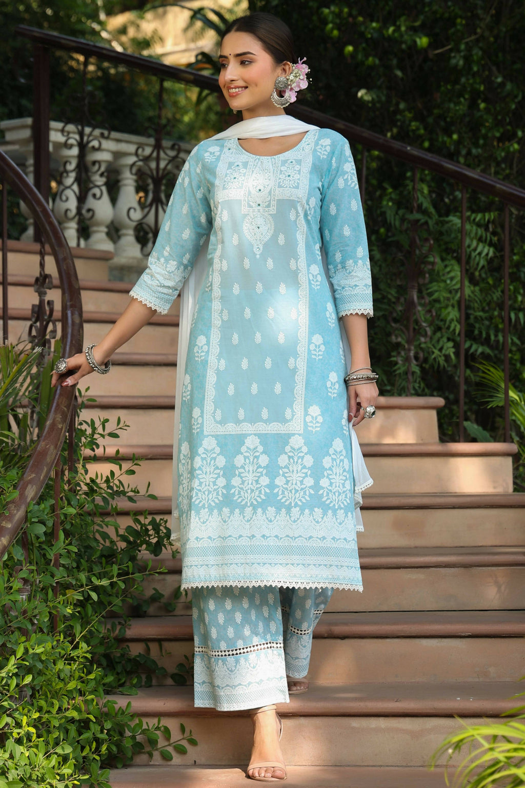 Juniper Women's Skyblue Printed Straight Kurta Sets