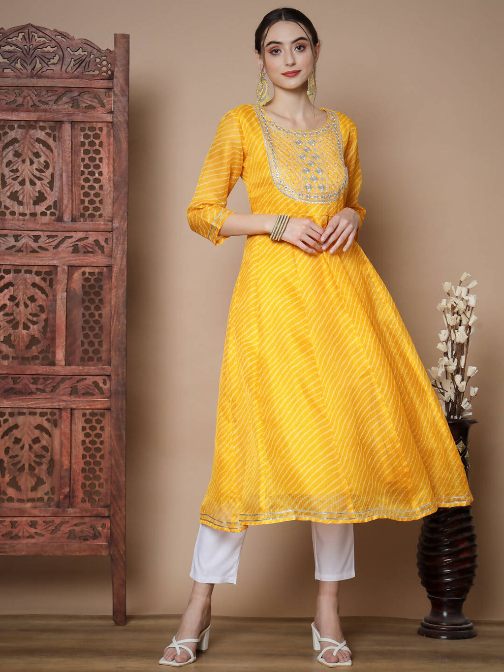 Myshka Women's Yellow Anarkali Kurta & With Dupatta