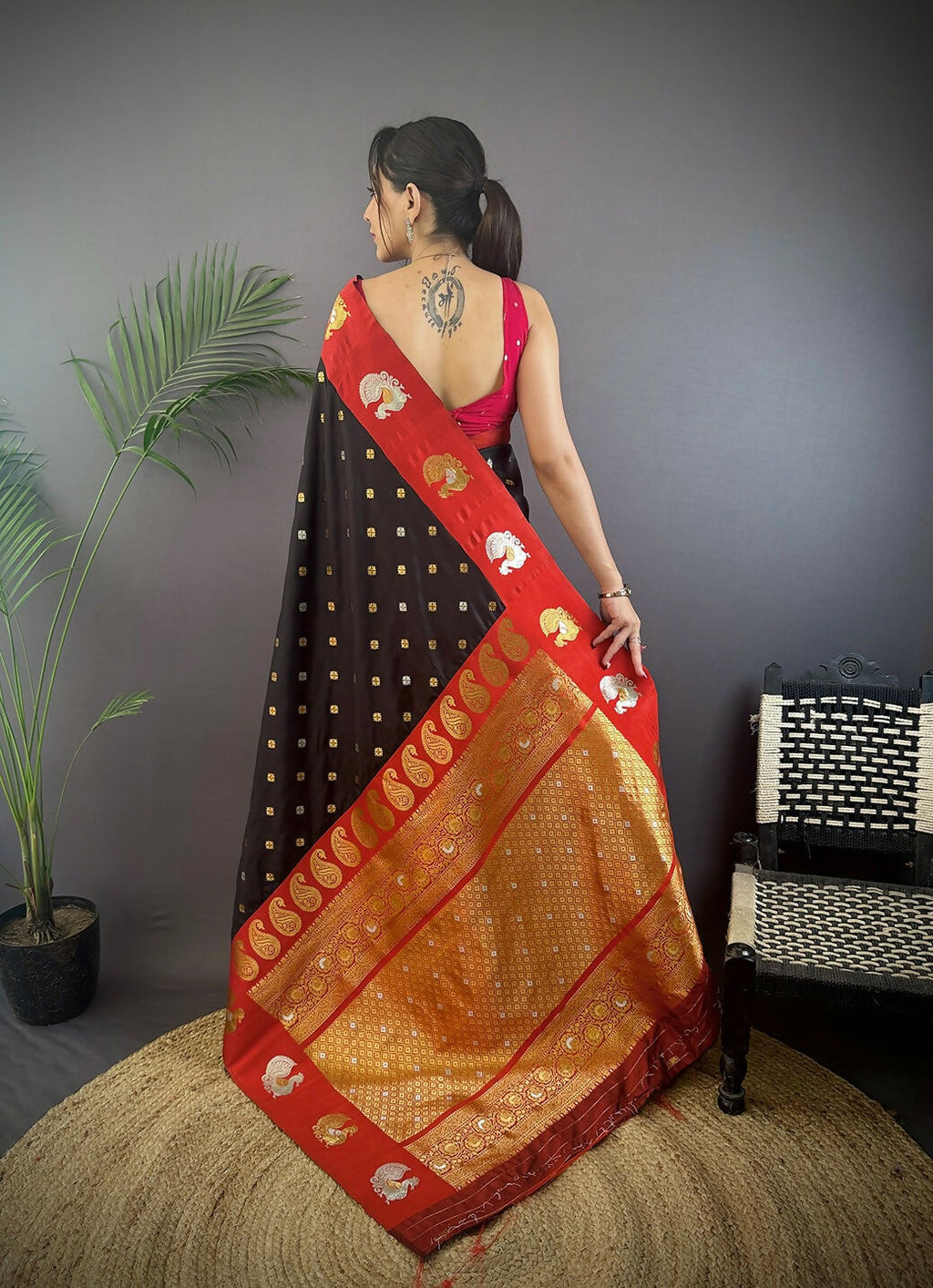 Joban Fashion Maroon Butti Banarasi Silk Sarees