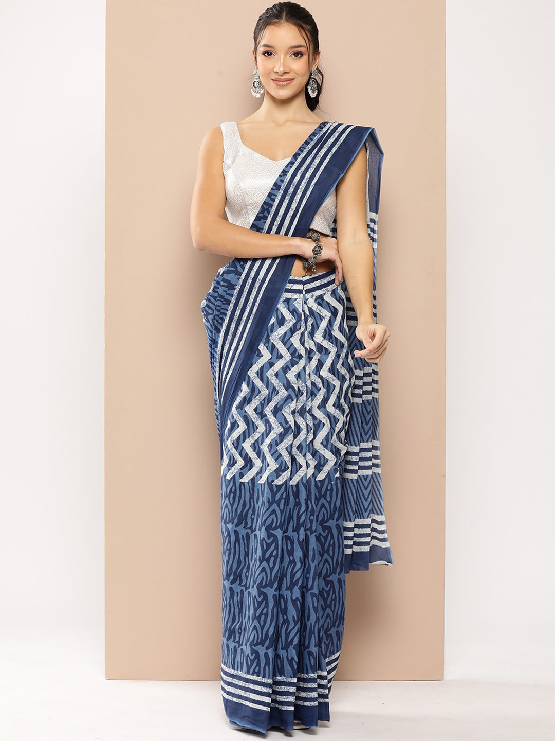 Yufta Blue Chevron Mulmul Cotton Sarees With Unstitched Blouse