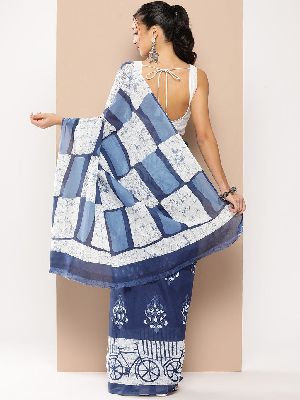Yufta Blue Ethnic motifs Mulmul Cotton Sarees With Unstitched Blouse