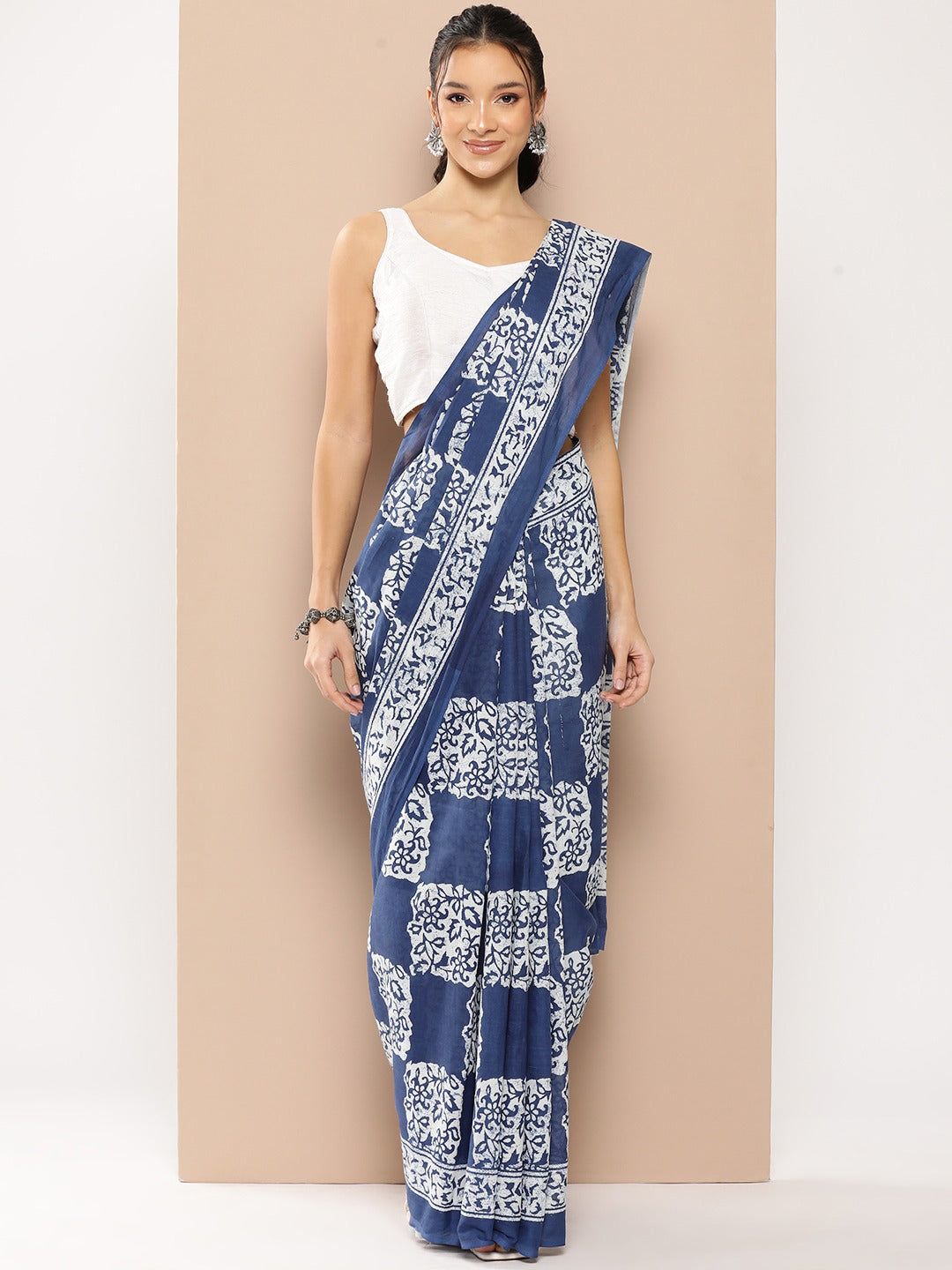 Yufta Blue Ethnic motifs Mulmul Cotton Sarees With Unstitched Blouse