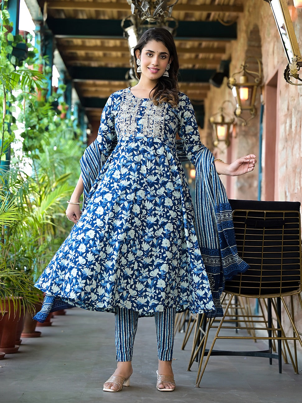 Yufta Blue Floral Dori_Embroidery Kurta Trouser With Dupatta Set
