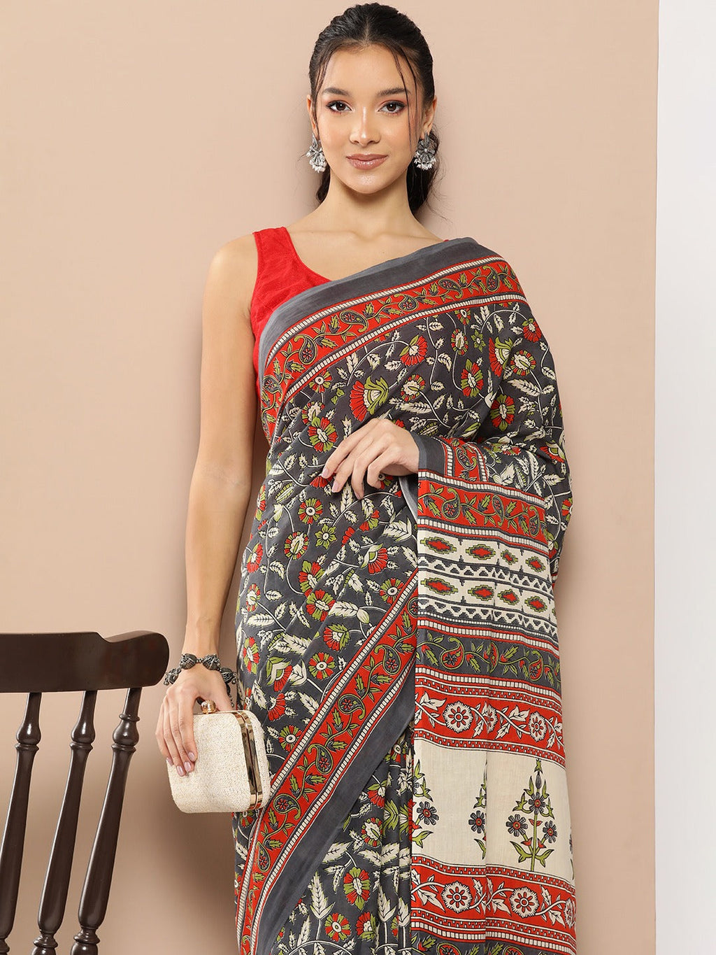 Yufta Grey Floral Mulmul Cotton Sarees With Unstitched Blouse