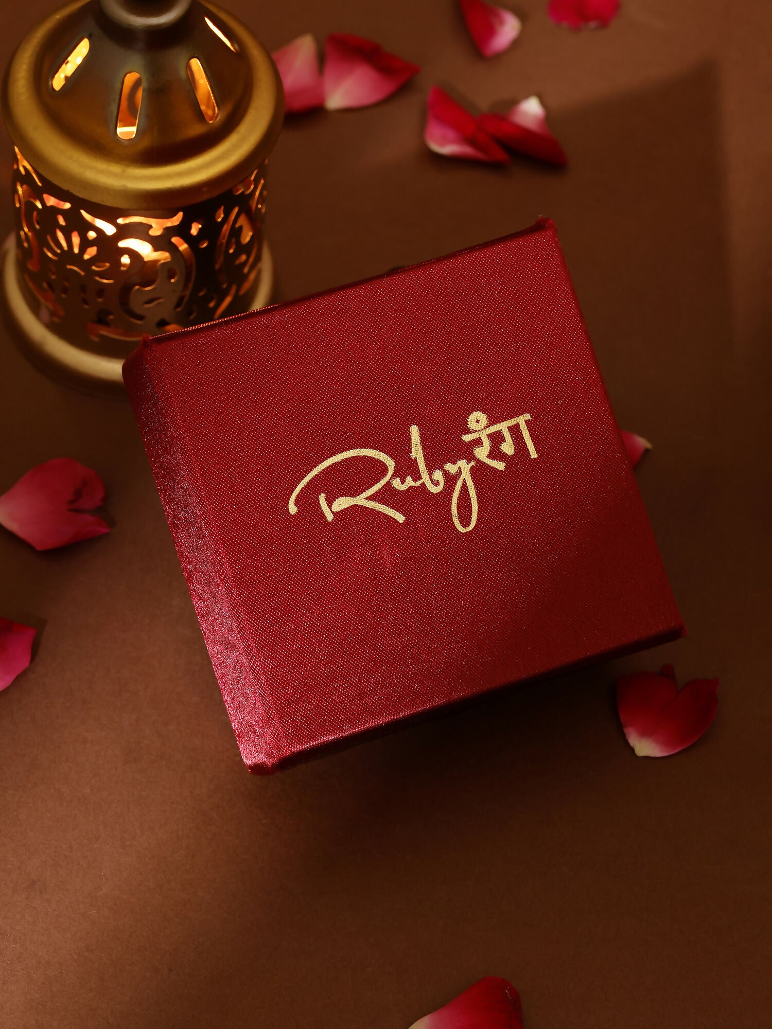 Ruby Raang Gold Flower Kundan Maang Tikka