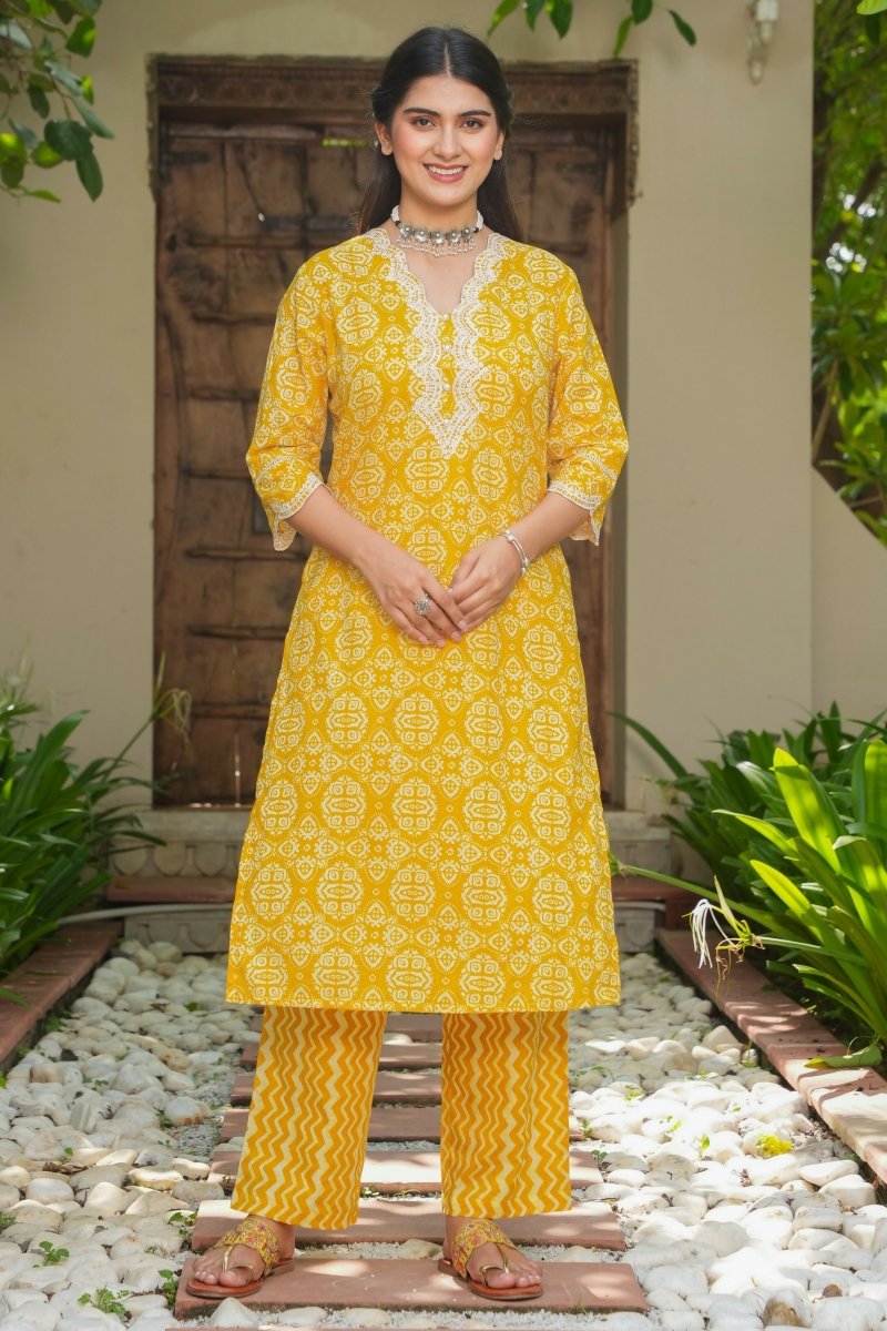 Aramya Straight Soft Cotton Geometric Print Women's Kurta - Yellow