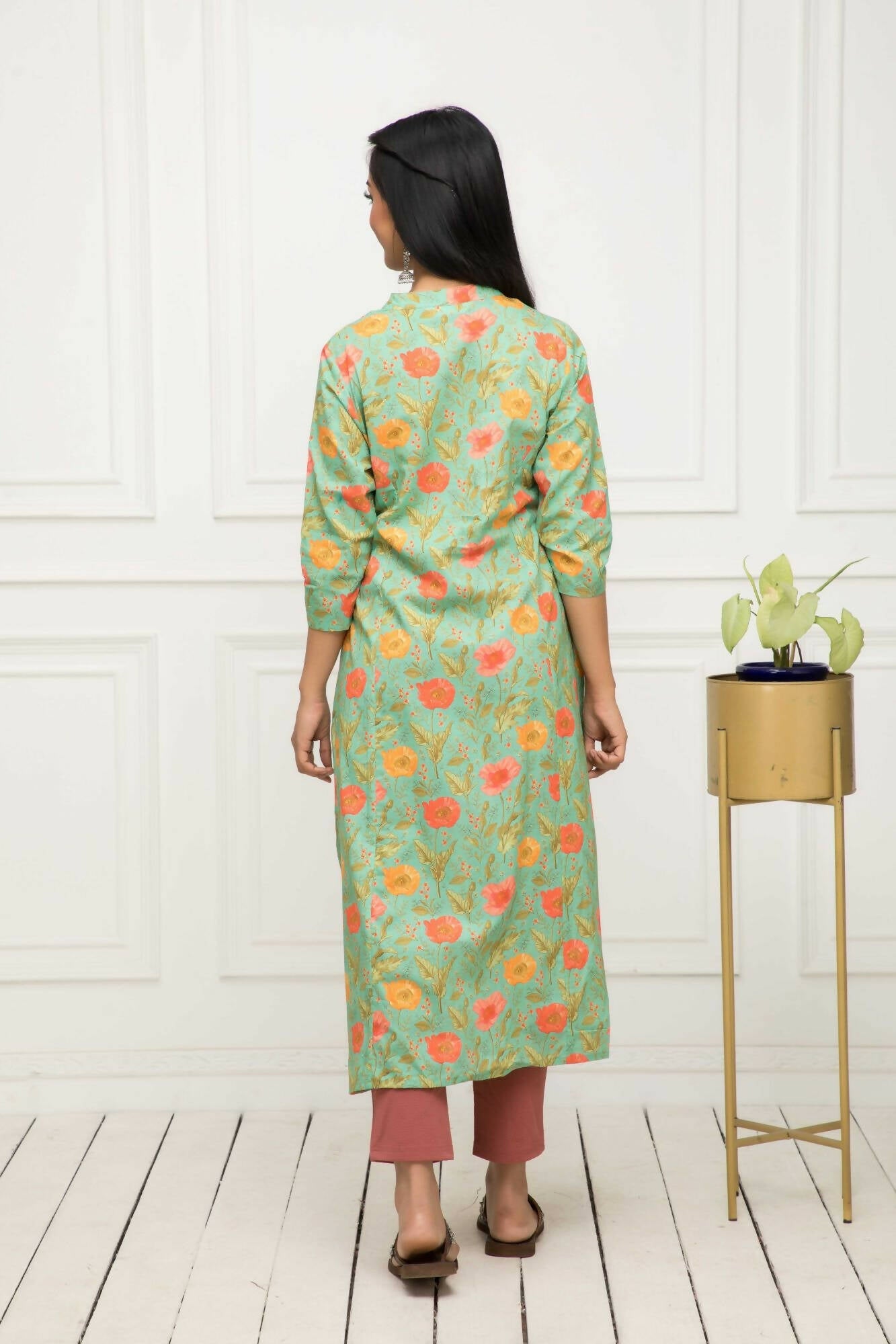 Myshka Women Green Floral Rayon A-Line Round Neck Kurtas