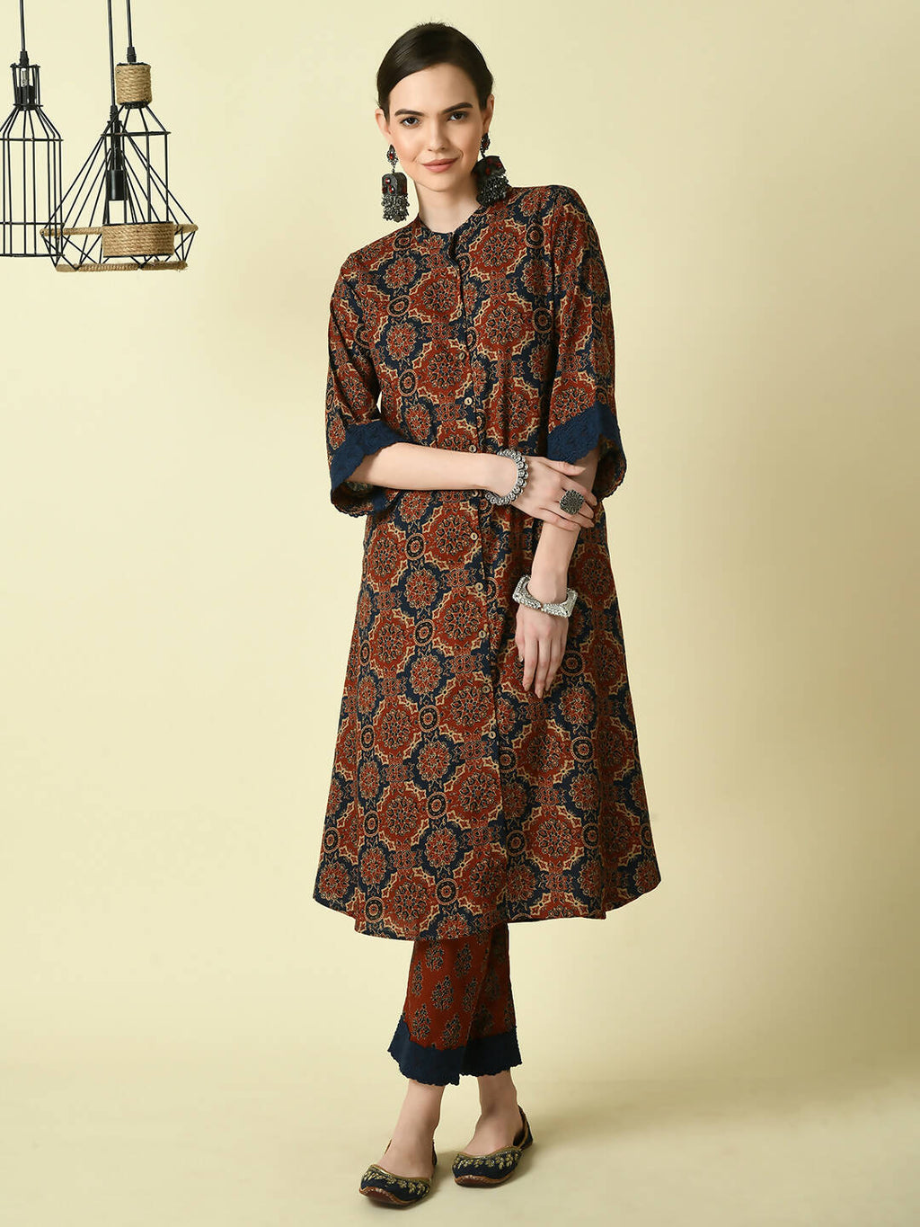 Myshka Women's Multi A-Line Kurta & Trousers